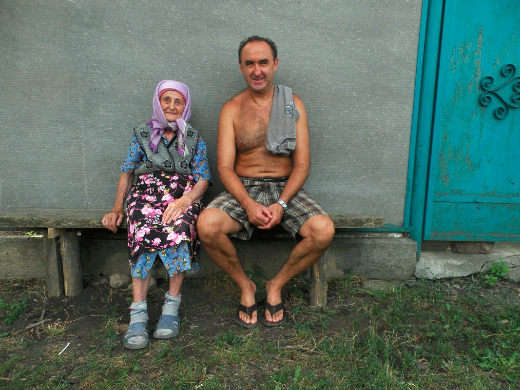 The south of Russia is full of large but friendly villages where long-time residents never turn down a photo with an old neighbor.